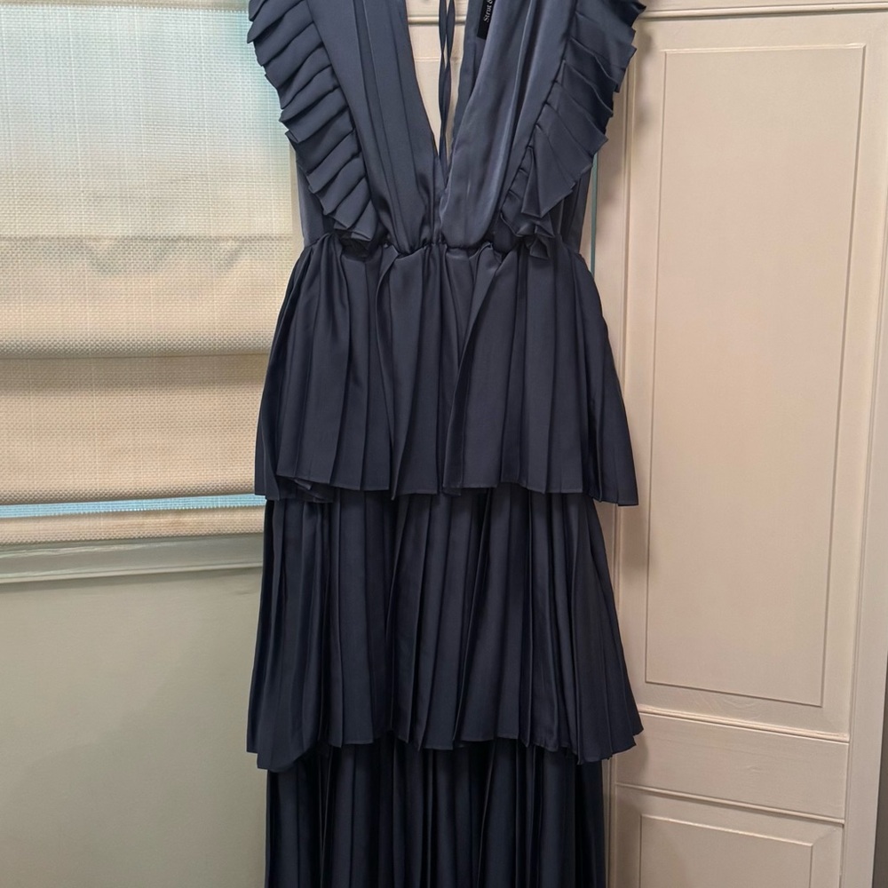 Elegant Navy Blue Pleated Dress